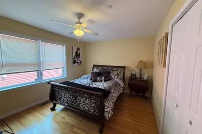 Image de Spacious 3-bed 2-bath w/parking, W/D, beach tags & more in fabulous Seaside