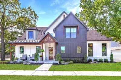 Image de Luxury Large New Construction
