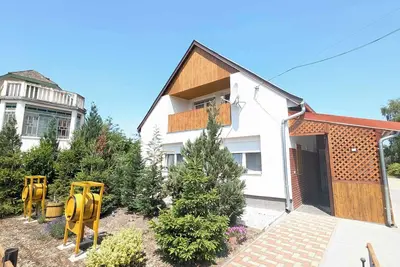 Image de Maison de vacances avec grand jardin, wifi et climatisation