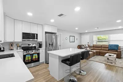 Image de Charming 3-bedroom house in Orange City with WiFi and Ac