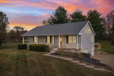 Image de Bourbon Basecamp: 1. 5 Acres, Game + Movie Room, 3 Bedrooms