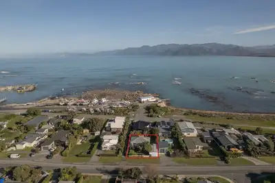 Image de South Bay | Classic Kiwi Bach | Close to Beach