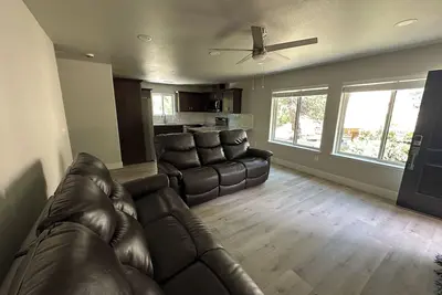 Image de Coming Soon! 2-bedroom Apartment Unit 1 in peaceful Shaver Lake!