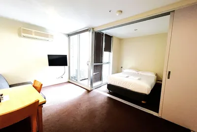 Image de Comfy 1br Apartment | Queen Bed + Sofa | Walk Everywhere