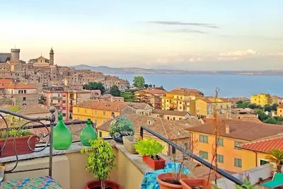Image de Casa Velunia: A welcoming two-story apartment situated in a central location, at a short distance from the shores of Lake Bracciano, with Free Wi-Fi.