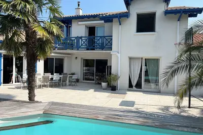 Image de Villa Néo-Basque: piscine chauffée, 5/6 Chbres, 11 couchages, Piano/Plancha/Ping