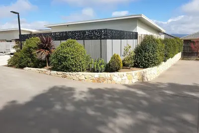 Image de Immaculate house near new, has everything and very cosy