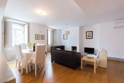 Image de T2 Duplex in City Center - View of Santa Luzia