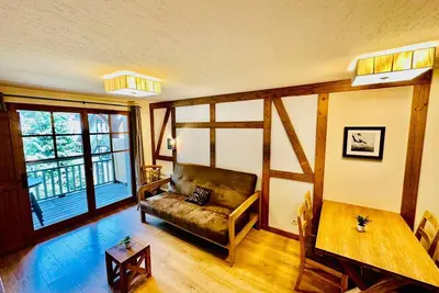 Image de Appartement  Balcon Avec Piscine Intérieur Sauna Hammam  Centre Village