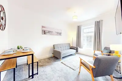 Image de Modern 1br flat- Perfect for leisure and work. Free parking and Wi-Fi