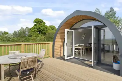 Image de Magnifique maison de vacances avec bain Ă remous, Tv, terrasse, animaux admis et parking