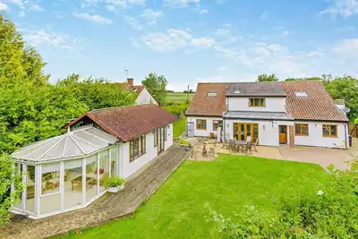 Image de Magnifique maison de vacances pour 12 personnes avec Wifi, animaux admis et parking