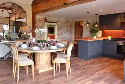 Image de Merveilleuse maison de vacances pour 6 personnes avec Wifi, terrasse, animaux admis et parking