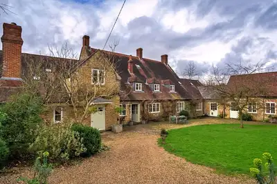 Image de Belle maison de vacances pour 16 personnes avec Wifi, terrasse, animaux admis et parking