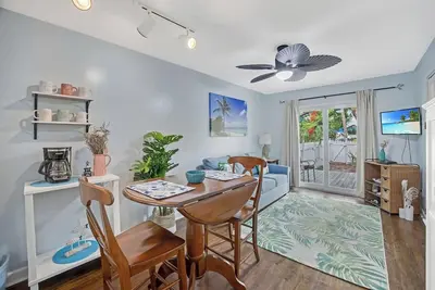 Image de A Seaglass Paradise. ~ Charming 2 Br/1 Ba Condo in Truman Annex!