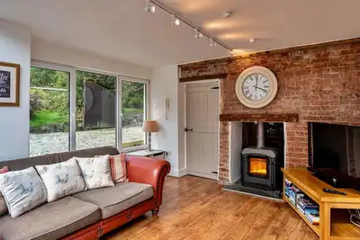 Image de Merveilleuse maison de vacances pour 10 personnes avec Wifi, animaux admis et parking