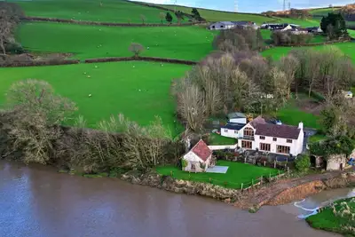 Image de Belle maison de vacances pour 8 personnes avec Wifi, terrasse et parking
