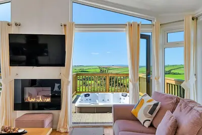 Image de Belle maison de vacances avec Wifi, bain à remous, piscine, terrasse, animaux admis, parking