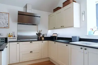 Image de Merveilleuse maison de vacances pour 8 personnes avec Wifi, animaux admis et parking