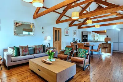 Image de Belle maison de vacances pour 4 personnes avec Wifi, terrasse et parking