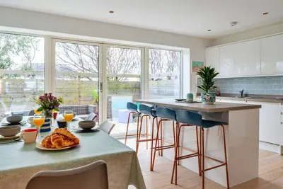 Image de Belle maison de vacances pour 7 personnes avec Wifi et parking