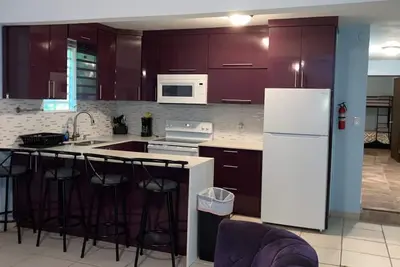 Image de 15 or More Stays-Charming 2 Br-5 Beds -Sleep 10 Unit 1