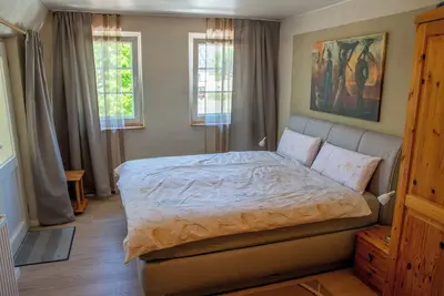 Image de Quiet accommodation at the winegrower's with a view of the vineyards - own restaurant