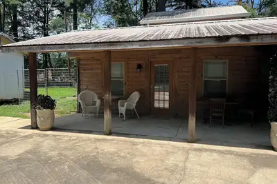 Image de Charming private 2-bedroom cottage in Texarkana with WiFi, Ac and peacocks!