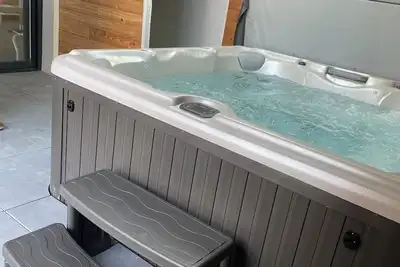 Image de Grand gîte de charme avec jacuzzi