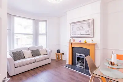 Image de Pass the Keys | Comfortable Flat with Patio | Sleeps 4