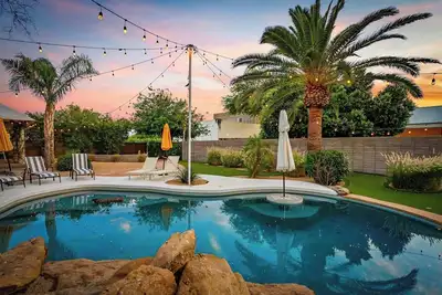 Image de Modern Desert Casita - Pool & Mini Golf Access