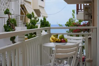Image de Appartement 'Kallithea Beach' avec vue sur la mer, Wi-Fi et climatisation