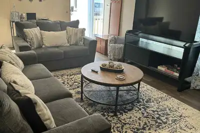 Image de Welcome to The Hideaway! Cozy 3-bedroom home with WiFi, Ac in charming Piedmont!