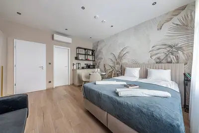 Image de Casa Solara - Bright & Stylish Studio by Nyugati with, Ac in beautiful Budapest