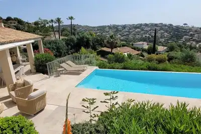 Image de Villa 4p avec piscine privée proche de la mer