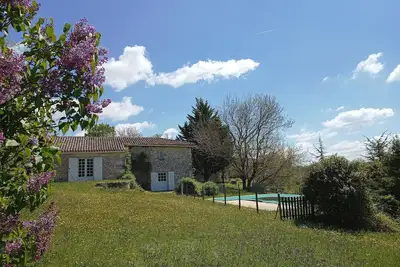 Image de Grande Ferme typiquement quercynoise du Xviii ème siècle