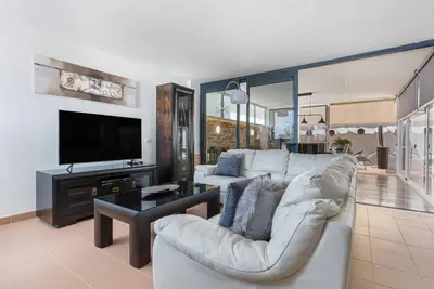 Image de Vacances Ă 'Casa Carmina' avec vue sur la mer, Wi-Fi et climatisation