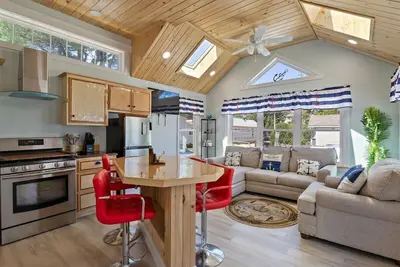 Image de New 2-bedroom cabin with WiFi, Ac in delightful Old Orchard Beach