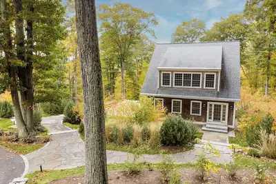 Image de Hilltop Hideaway: Hot Tub, Mountain Views, Nature Trails