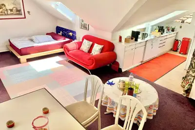 Image de Stylish vacation apartment in old town, close to castle park and city center
