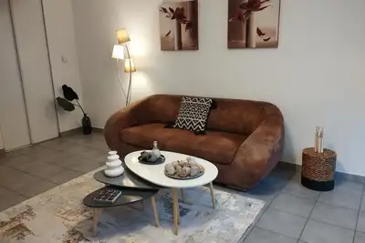 Image de Colmar rez de jardin avec garage fermé.