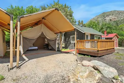Image de Glamp 17- Majestic Moose