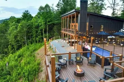 Image de Heated Pool-Sauna-Mountain Views-Hot Tub-Game Room