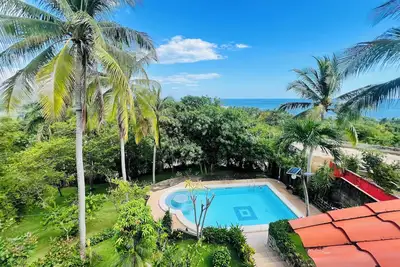 Image de Vista Verde Beach House 3-bedroom villa in wonderful Surf City, El Tunco