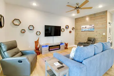Image de 4 Mi to Rockport Beach Park: Home w/ Resort Perks