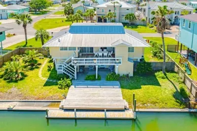 Image de Salty Sandpiper - Canal front home in Key Allegro
