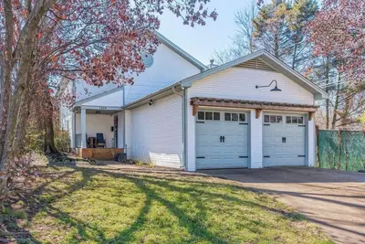 Image de Centrally Located House in high-end neighborhood mid town Memphis