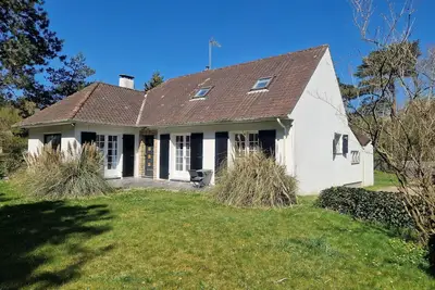 Image de Villa familiale 11 personnes. 10 mn de la plage à pieds. Ideal pour les familles