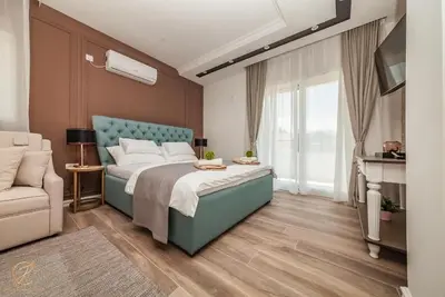 Image de Studio Apartment with Side Sea View and Balcony