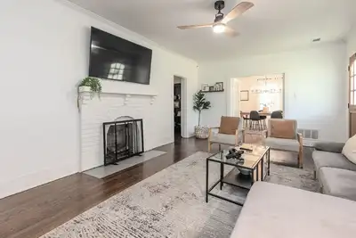 Image de 3 Bed, 2 Bath Work Trip or Leisure ~ U of M area